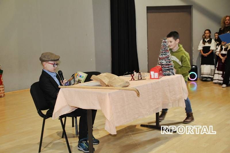 Foto: Božićna priredba O&Scaron; Marka Marulića