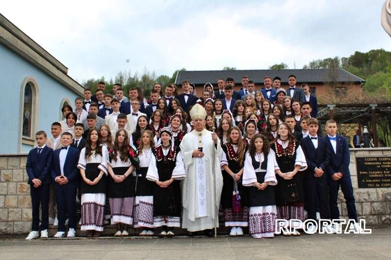 Foto: Krizma u župi Prozor
