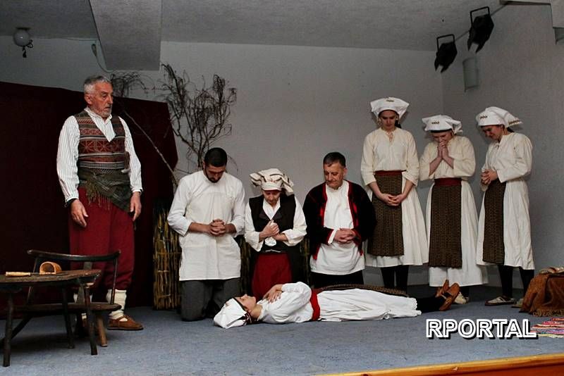 Foto: Na Šćitu izvedena predstava "Diva Grabovčeva“
