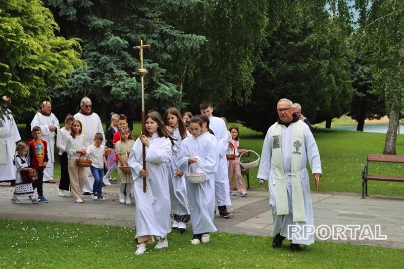 Foto: Tijelovo na Ščitu