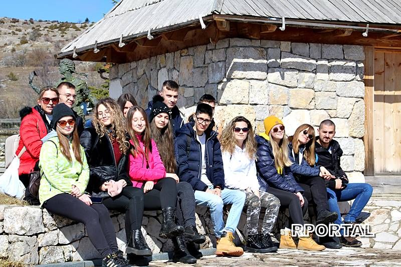 Foto: Učenici KŠC &quot;Petar Barbarić&quot; iz Travnika u posjetu Rami
