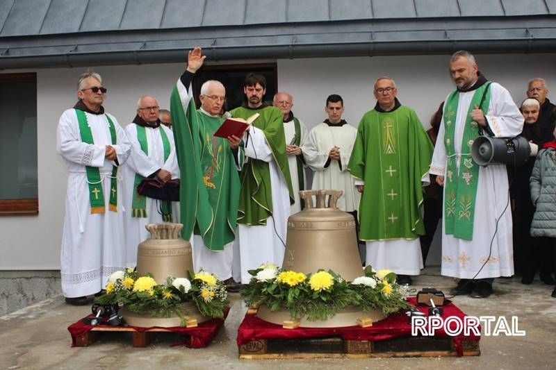Foto/video: Blagoslov zvona nove crkve na Risovcu