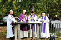 Foto: Služena sv. misa za četničke žrtve na Maglicama