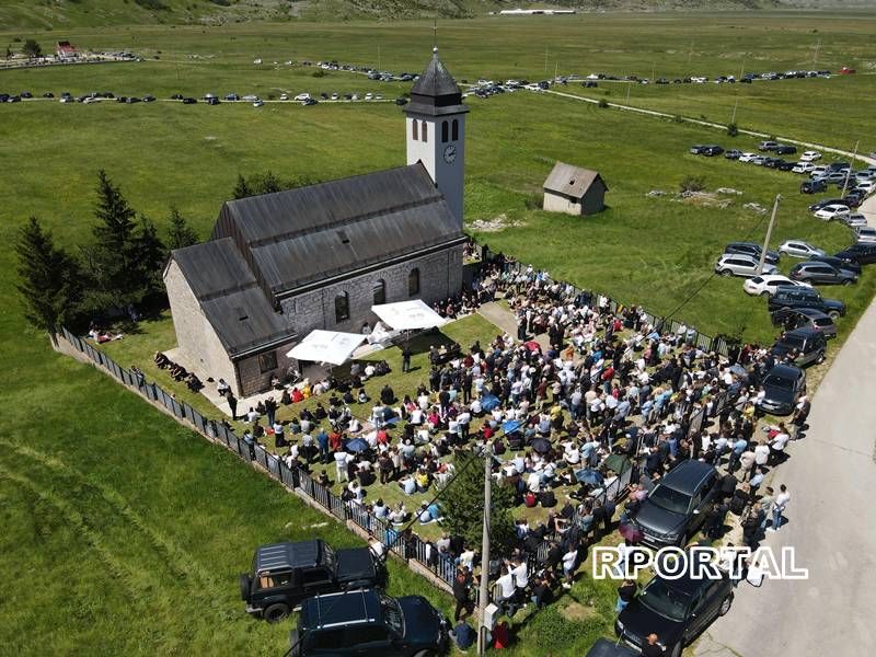 Foto: Vjera koja okuplja ljude - Svečano proslavljen blagdan sv. Ante na Zvirnjači
