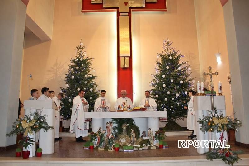 Foto: Polnoćka u župi Prozor