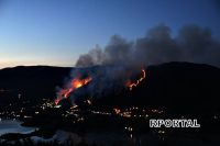 Foto: Požar se raširio na dva kraka i nije pod nadzorom