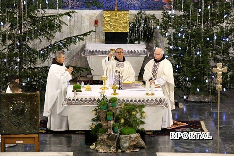 Božić 2022. - Raspored misa i blagoslov obitelji u župi Rama Šćit
