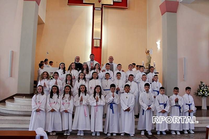 Foto: Prva pričest u Prozoru